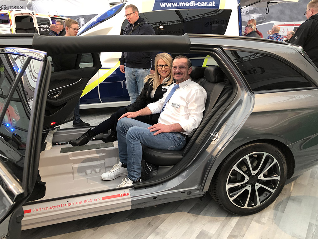 2 ambulance au salon de Fulda