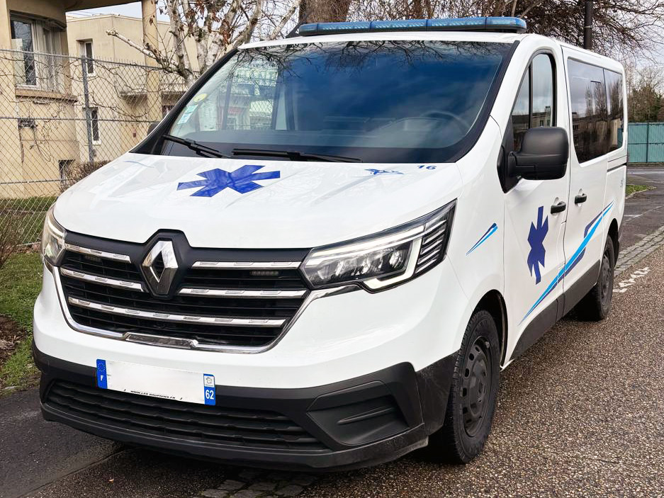 Ambulance d'occasion par C.Miesen